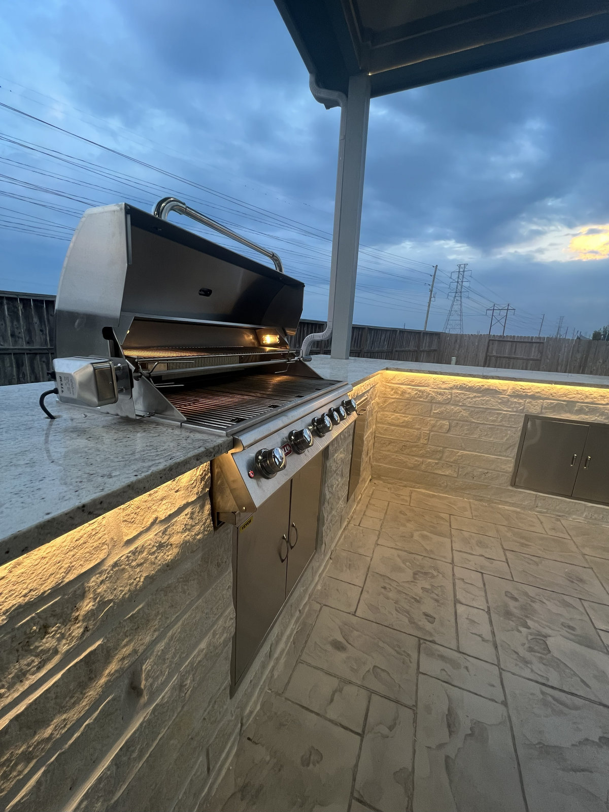 Covered outdoor kitchen installation in Richmond area